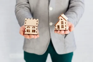 Casa Nova ou Usada: Qual é a Melhor Escolha?Casa Nova ou Usada: Qual é a Melhor Escolha? - Image by Magnific